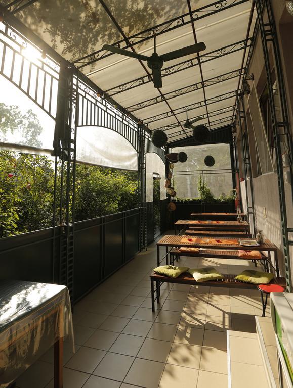 Bed & Breakfast Garden40 เบลเกรด ภายนอก รูปภาพ