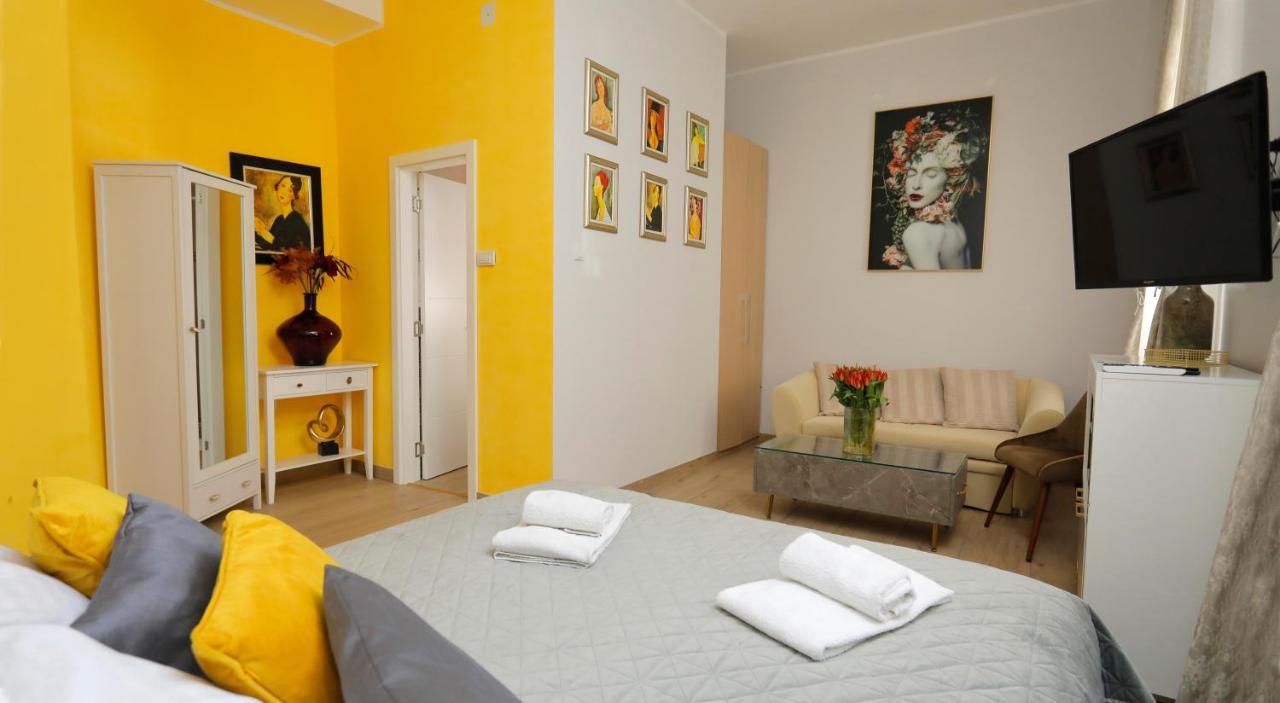 Bed & Breakfast Garden40 เบลเกรด ภายนอก รูปภาพ