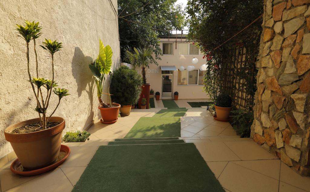 Bed & Breakfast Garden40 เบลเกรด ภายนอก รูปภาพ