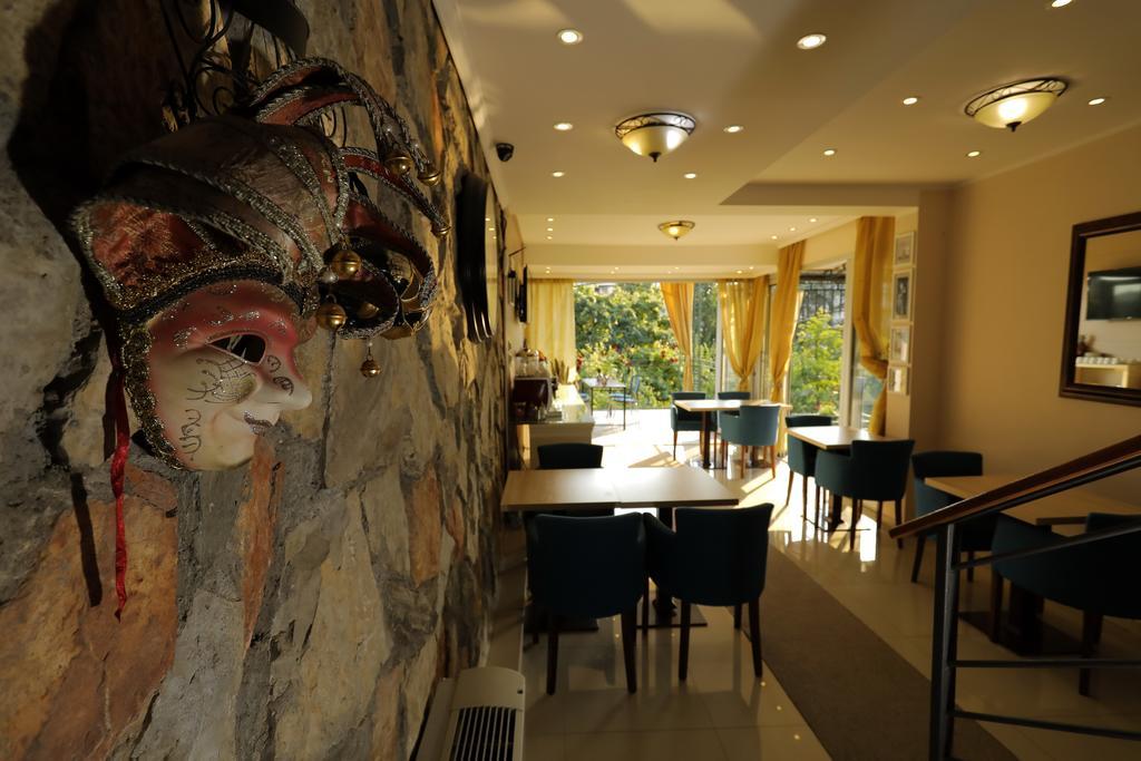 Bed & Breakfast Garden40 เบลเกรด ภายนอก รูปภาพ