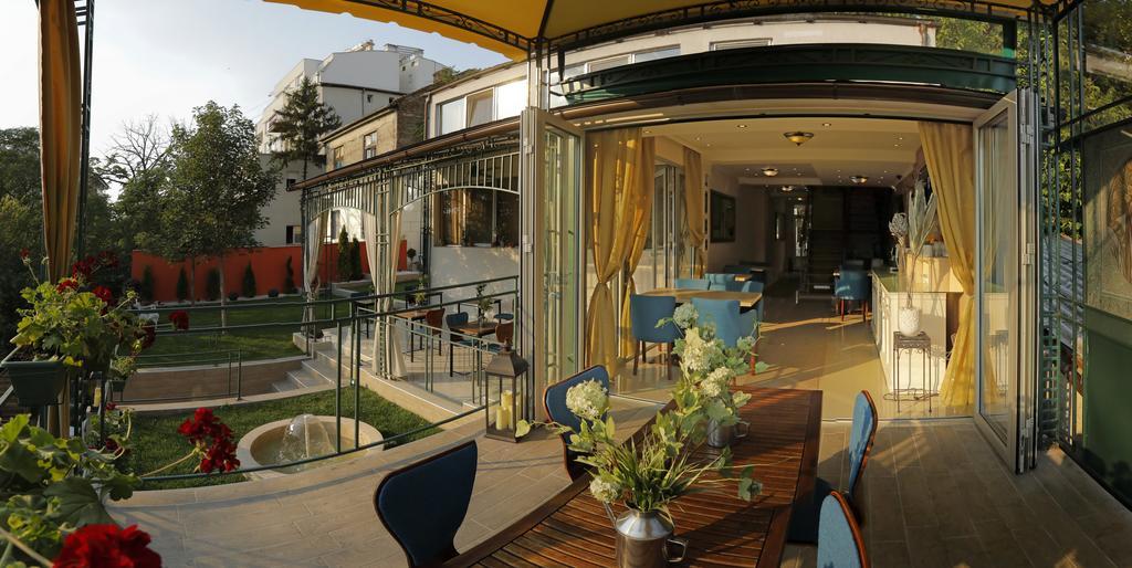 Bed & Breakfast Garden40 เบลเกรด ภายนอก รูปภาพ