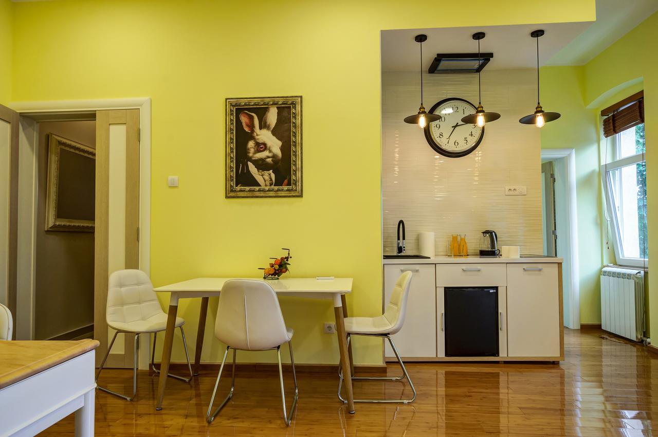 Bed & Breakfast Garden40 เบลเกรด ภายนอก รูปภาพ