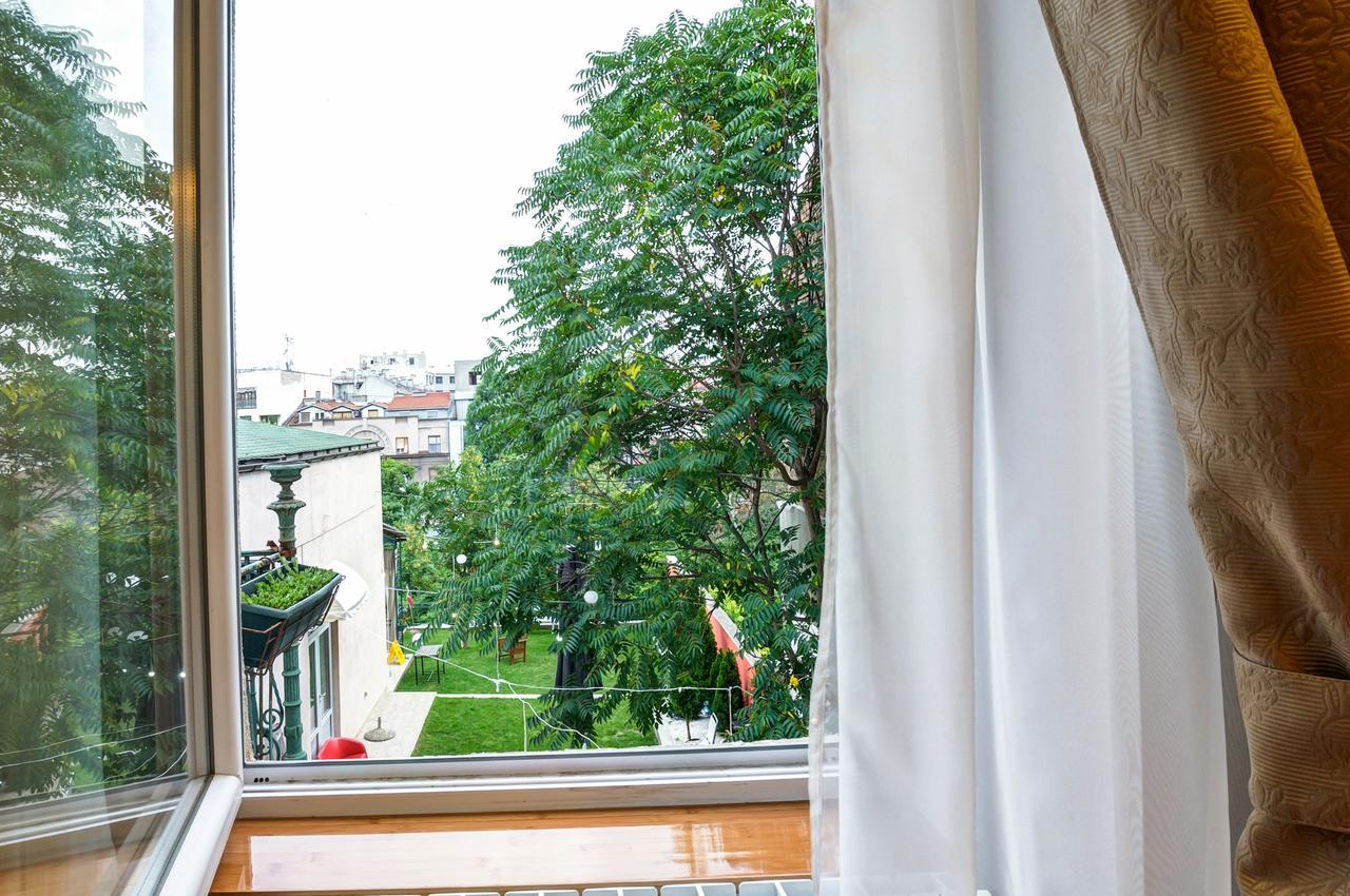 Bed & Breakfast Garden40 เบลเกรด ภายนอก รูปภาพ