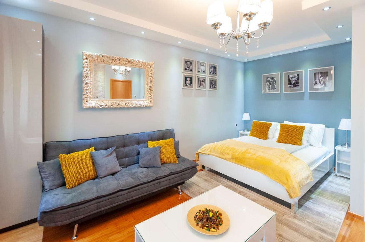 Bed & Breakfast Garden40 เบลเกรด ภายนอก รูปภาพ